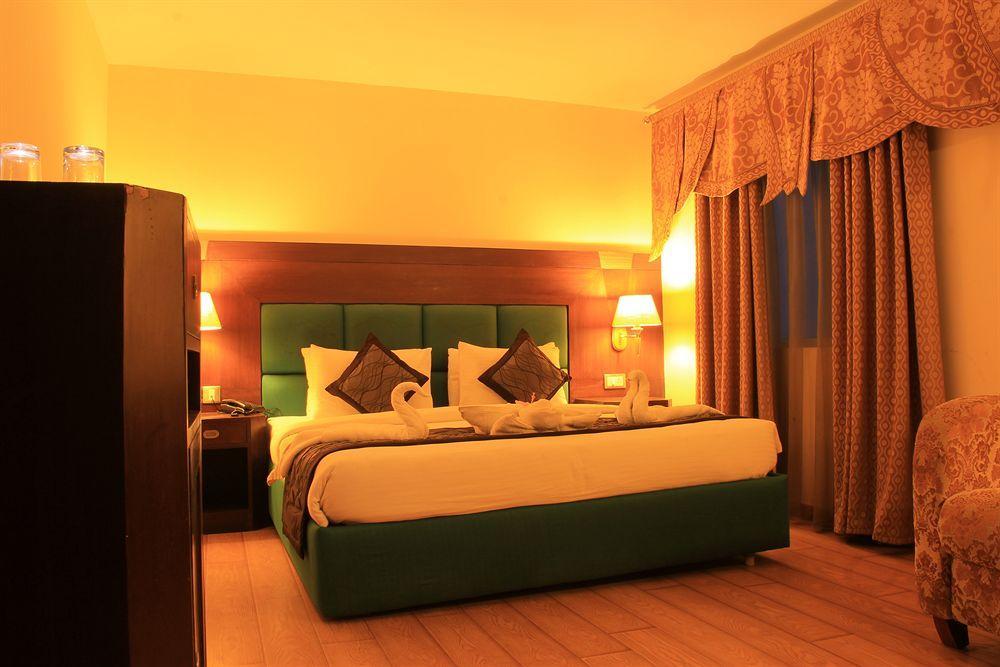 Hotel Brigade Royale Bengaluru Zewnętrze zdjęcie