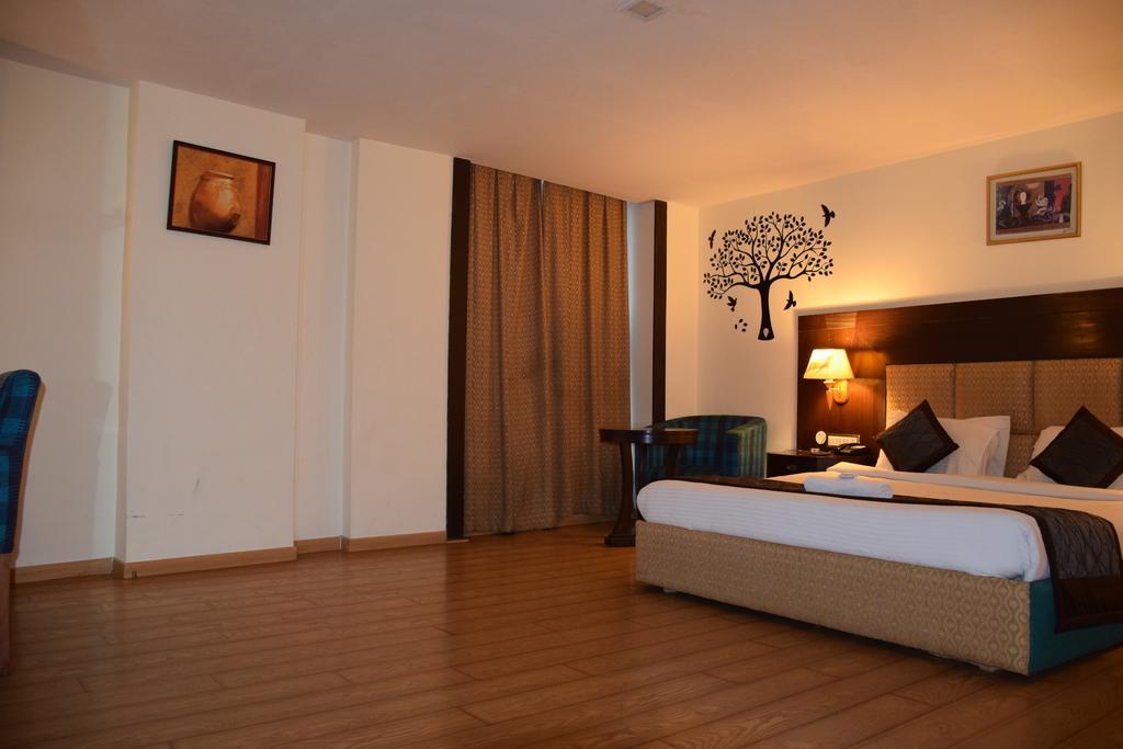 Hotel Brigade Royale Bengaluru Zewnętrze zdjęcie