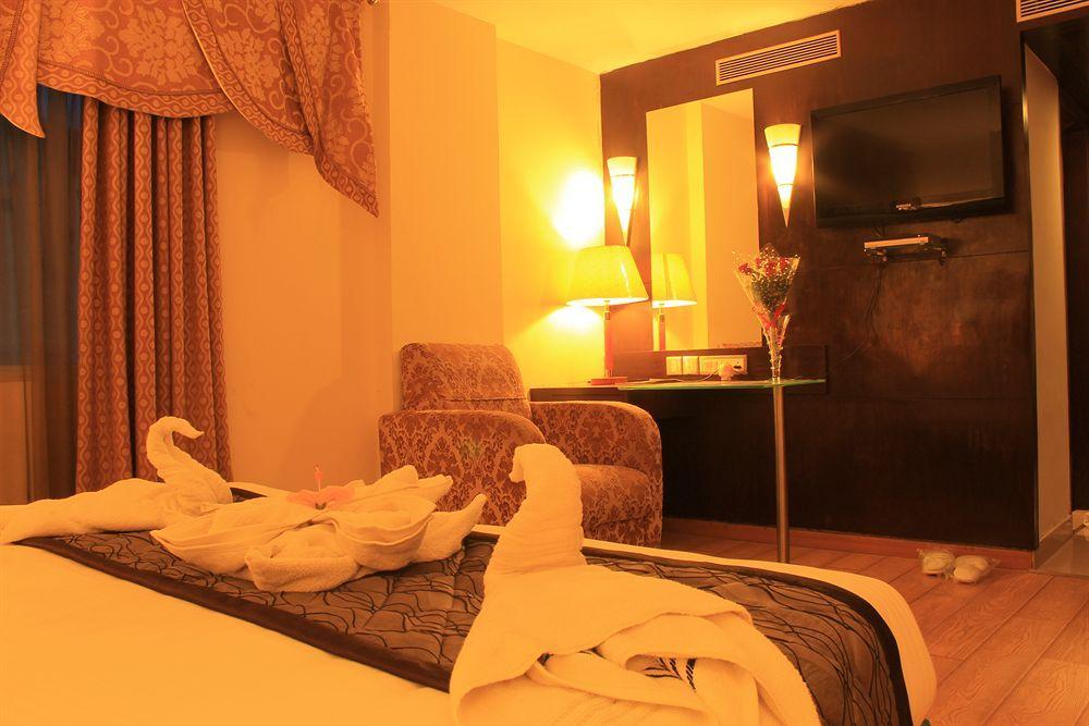 Hotel Brigade Royale Bengaluru Zewnętrze zdjęcie